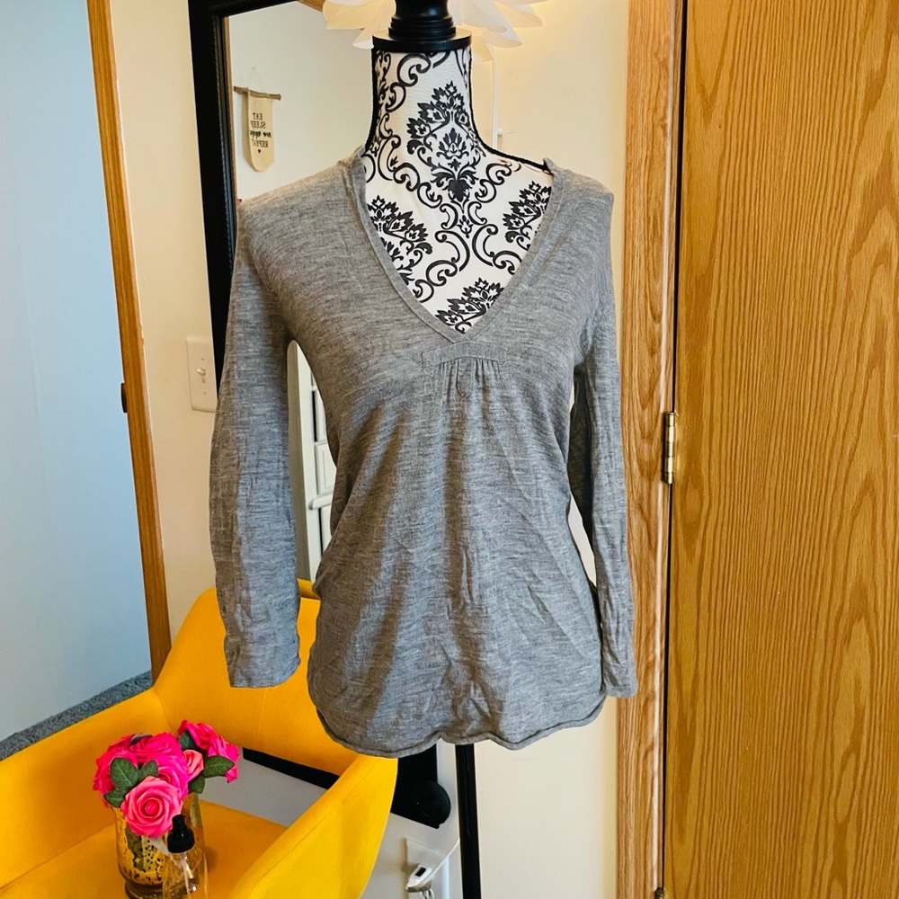 J.CREW Women’s Grey Merino Wool V- Neck Long Sleeve Sweater Size Small